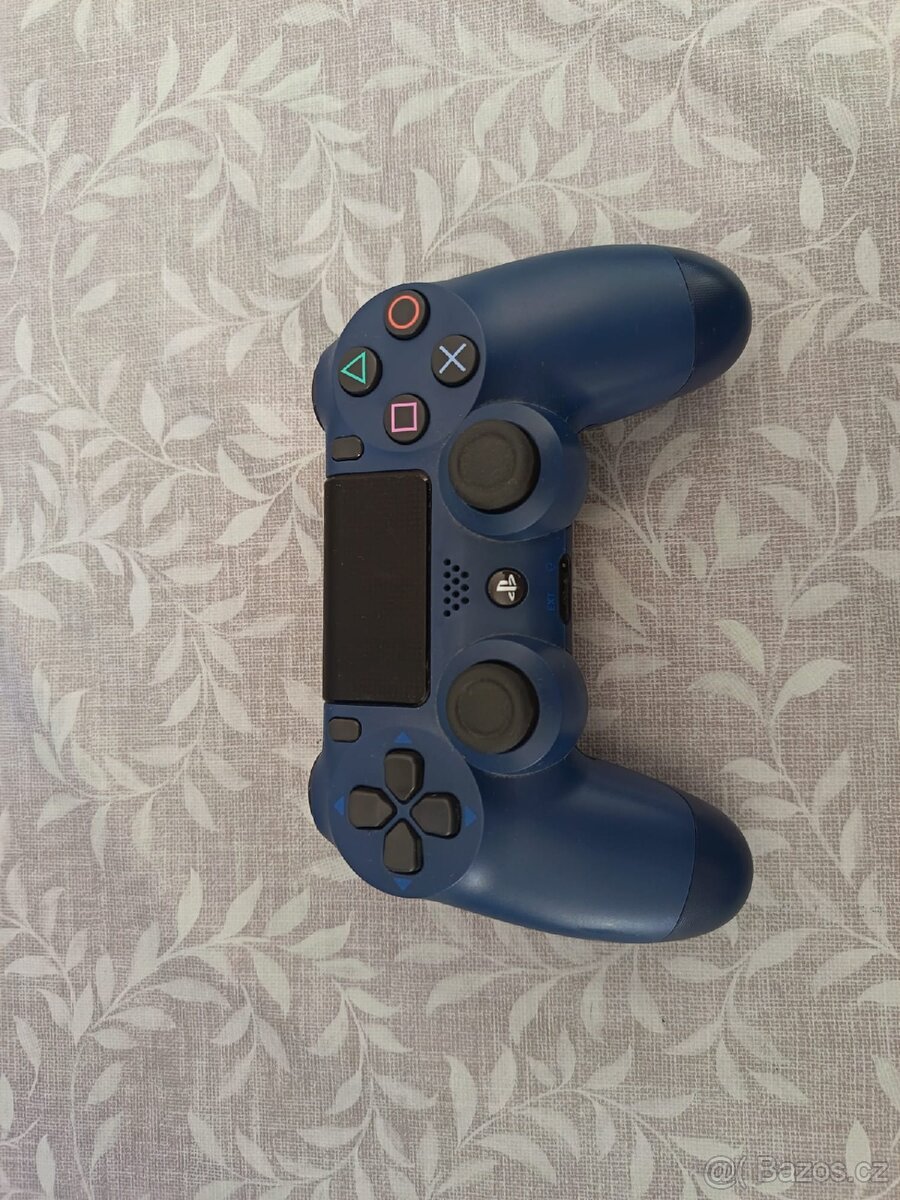 Prodám PlayStation 4 , - 6