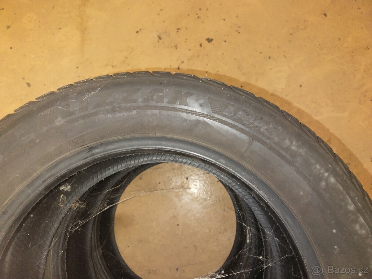 Bridgestone Blizzak LM-32 235/55 R17 - 6