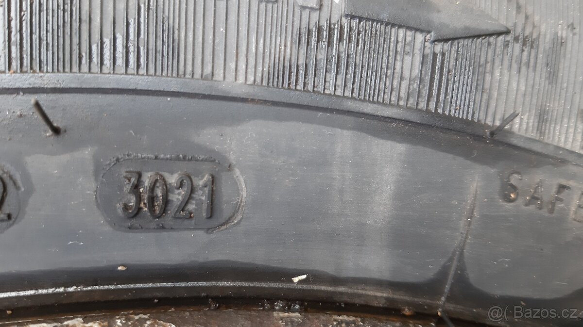 2ks kol Ford Transit se zimnimi pneu - 6