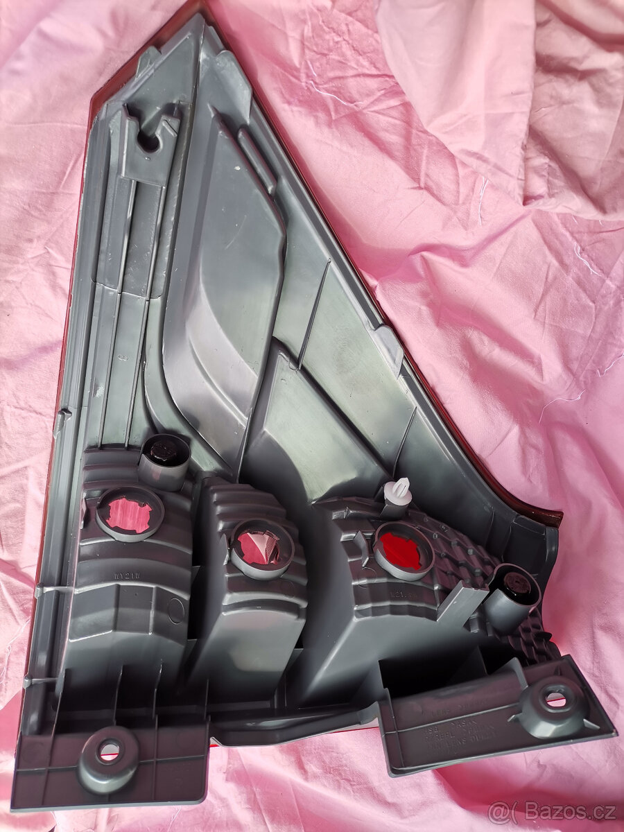 Pravé zadní světlo HONDA CR-V IV 2012-2015 - 6