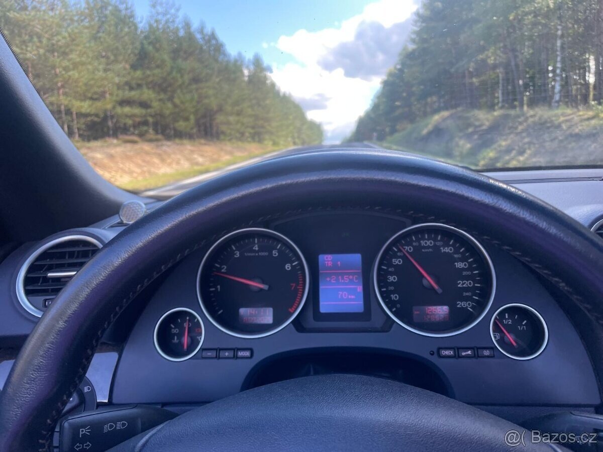 Audi A4 Cabrio 2.4 V6 - 6