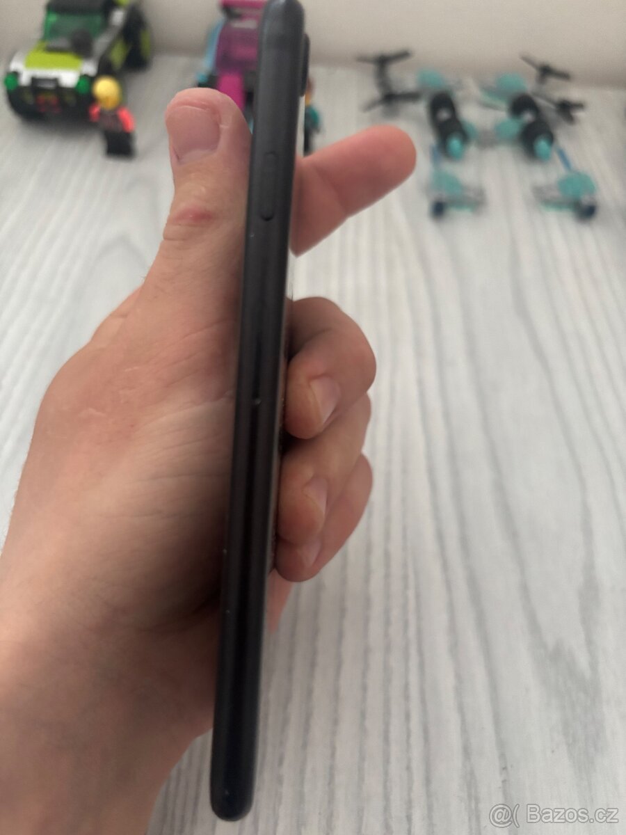 IPhone SE 2020 - 6