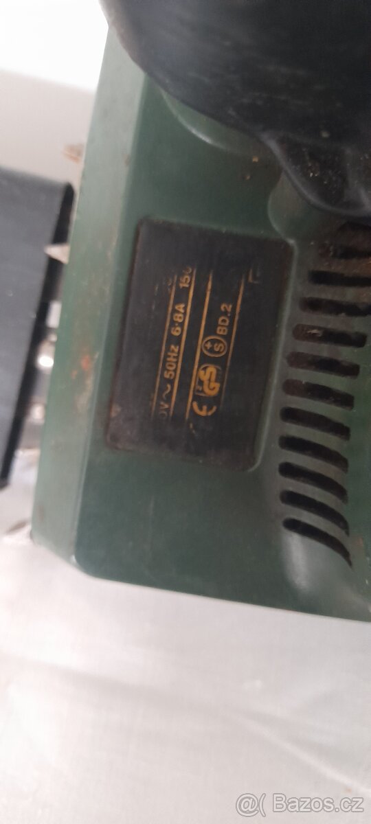 Prodám elektrickou pilu. Cena 500,-Kč - 6
