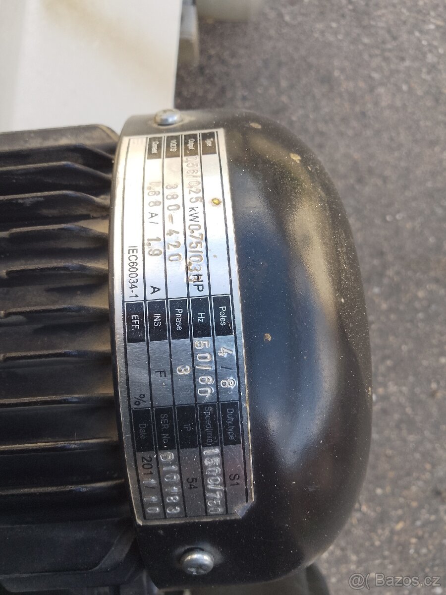 Pásová pila CENTAURO R800 s podavačem RVP200 - 6