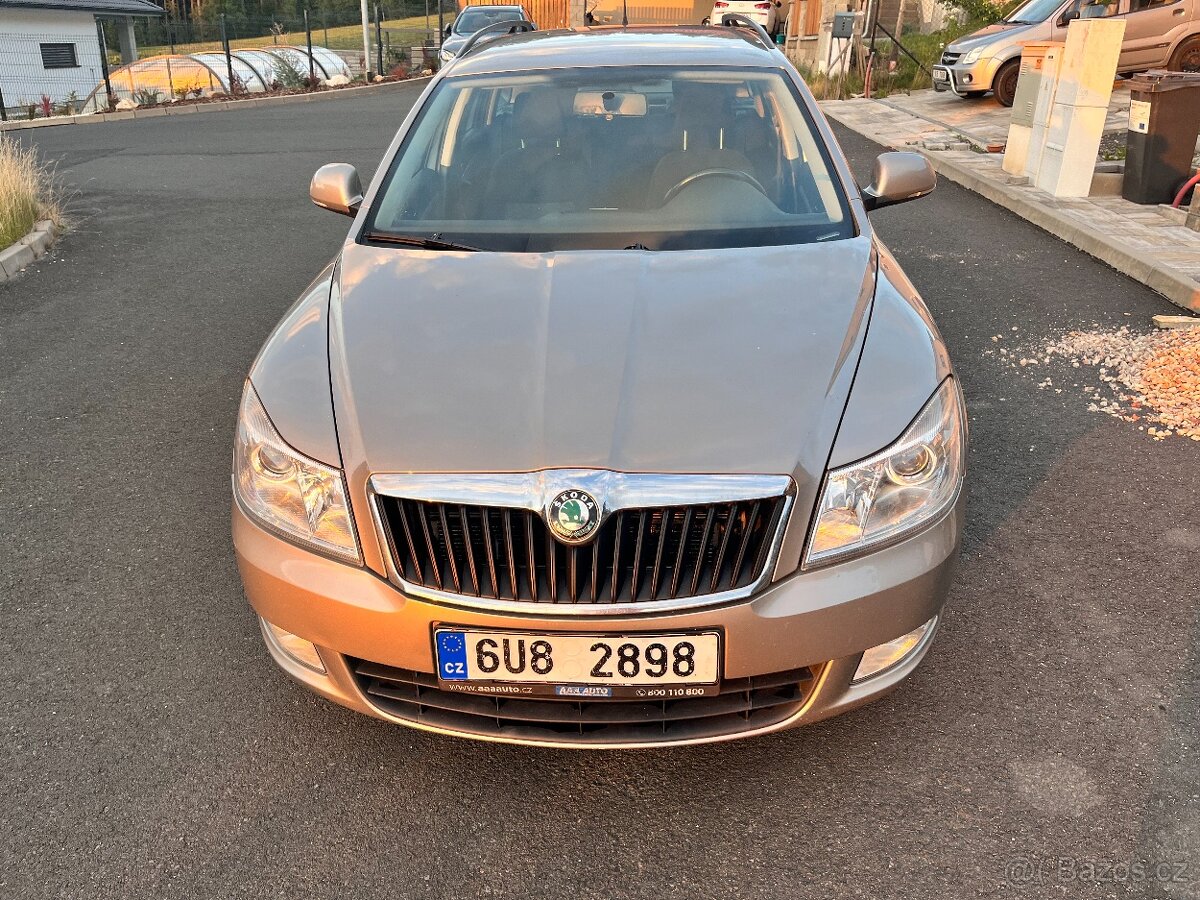 Škoda OCTAVIA COMBI 1.6 TDI - spěchá - 6