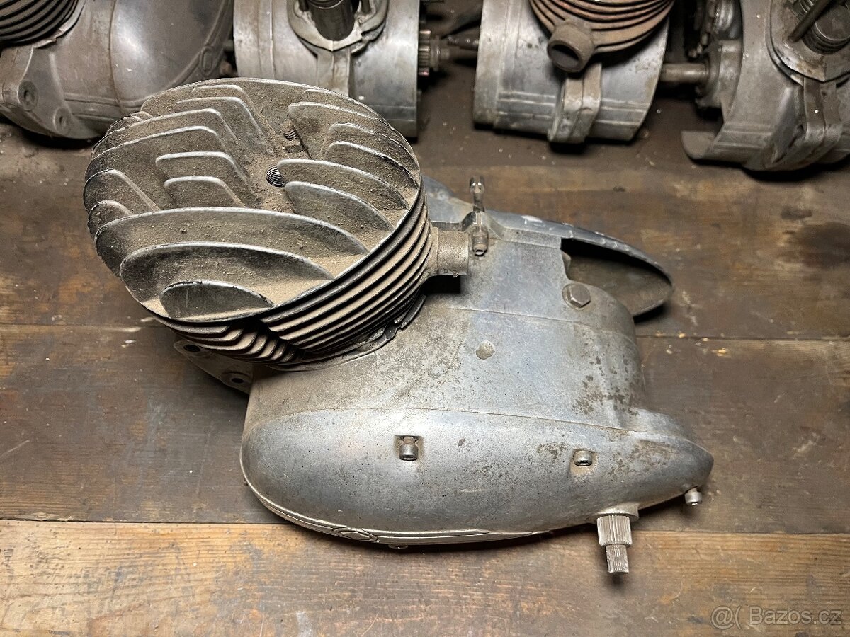 Manet 90 dvoupíst motory - 6