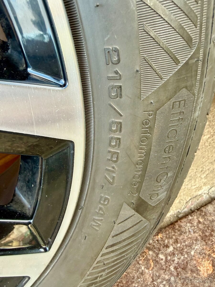 Letní sada kol VW alu disk 17 + pneu Goodyear - 6