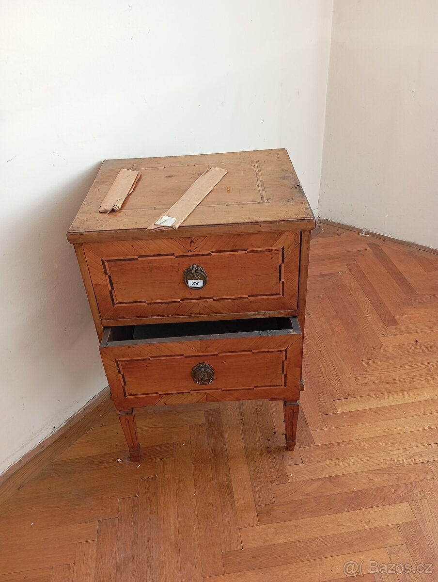 Starý nábytek historismus - 6