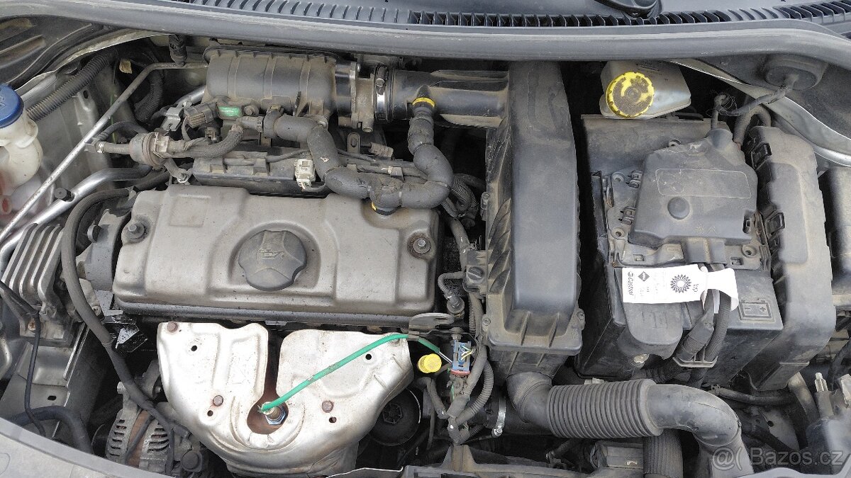 CITROËN C4 1.6HDI 16V - 6