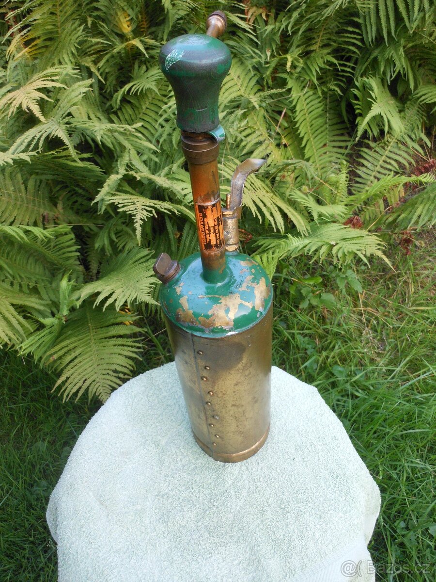 RUČNÍ ZAHRADNÍ POSTŘIKOVAČ - 6