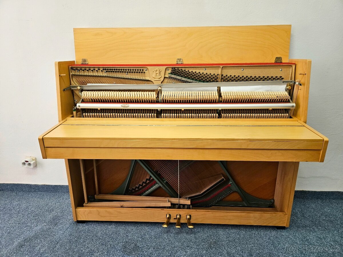 Zánovné pianino značky Hellas po slevě. - 6