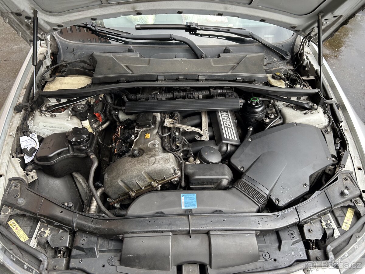 BMW E90 325i 2006 náhradní díly - 6