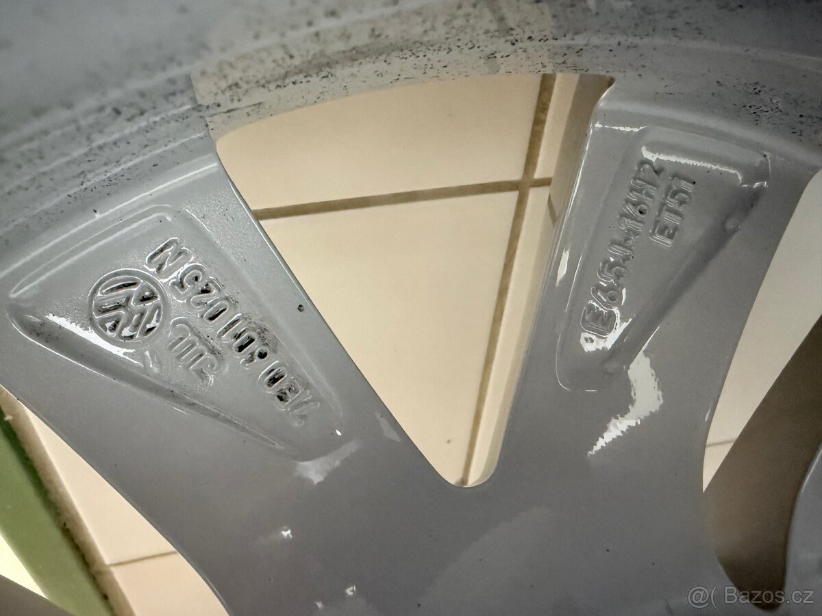 ALU kola VW Caravelle / Transporter – dobrý stav - 6