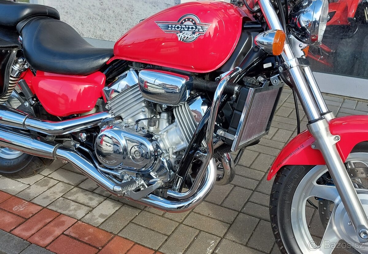 Honda VF 750 C Magna - 6