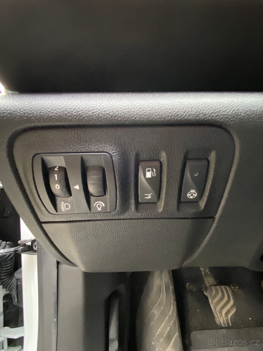 Renault Mégane IV Facelift 2021 - 6