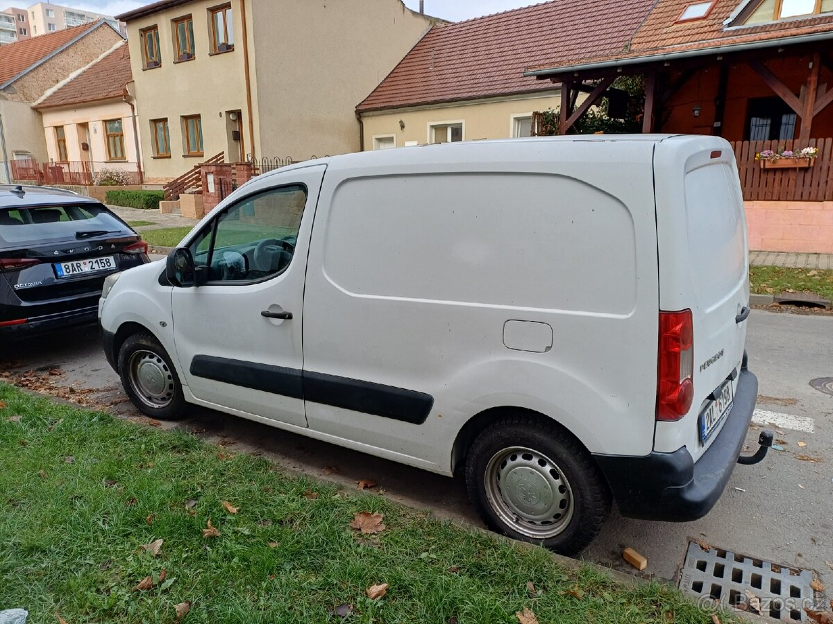 Prodávám auto peugeot - 6