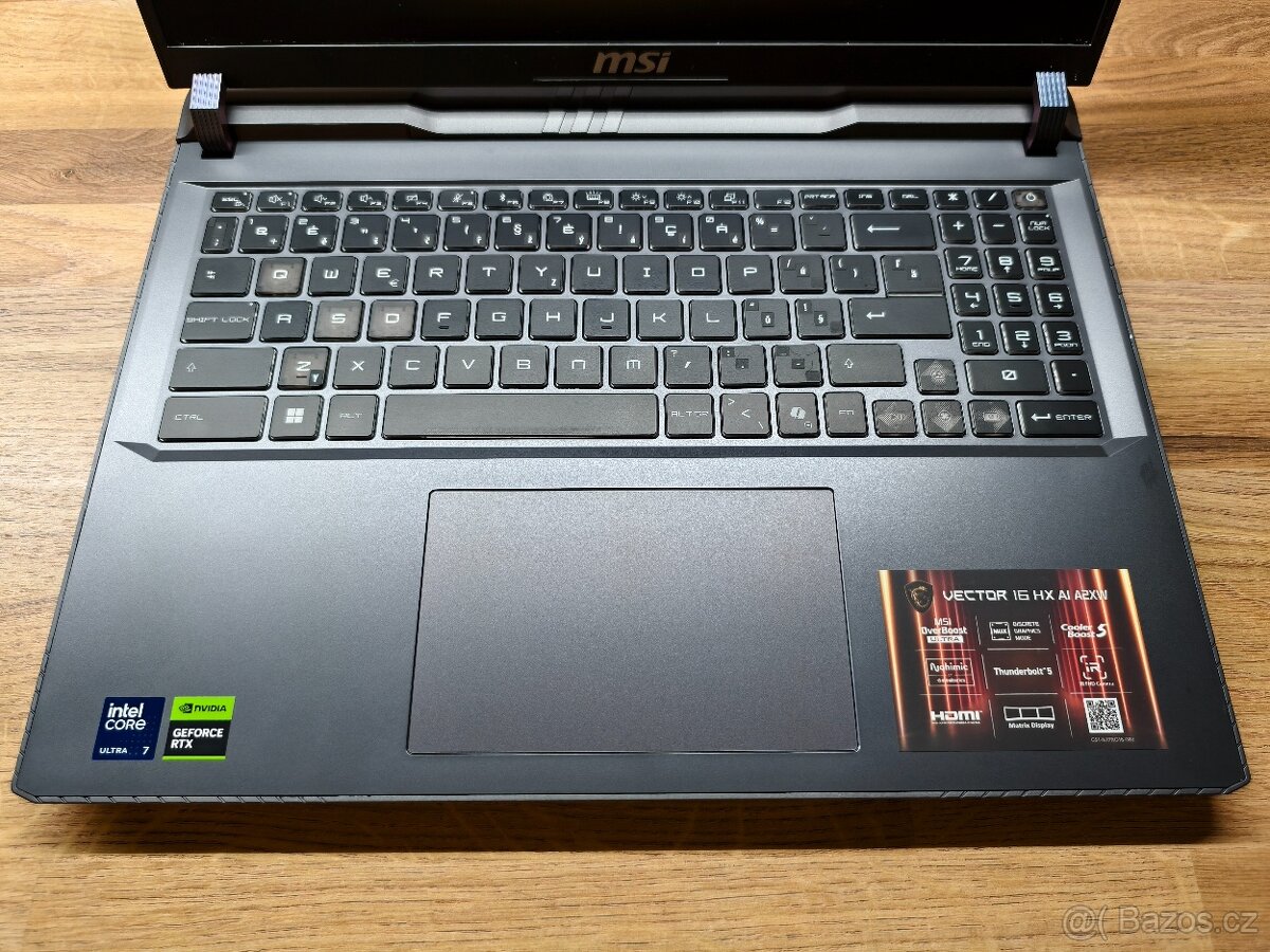 RTX 5070 Ti 12GB_MSI VECTOR 16 HX AI_U7-255HX_16GB_240HZ - 6