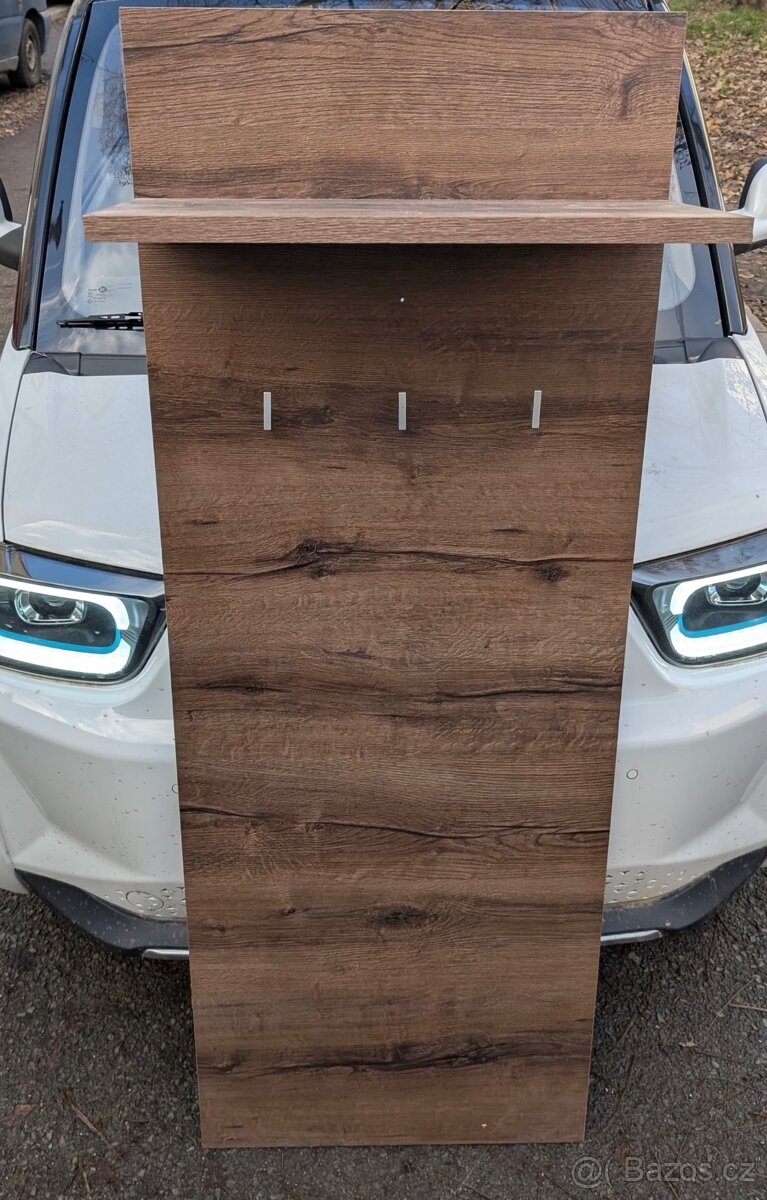 Předsíňová stěna - 6