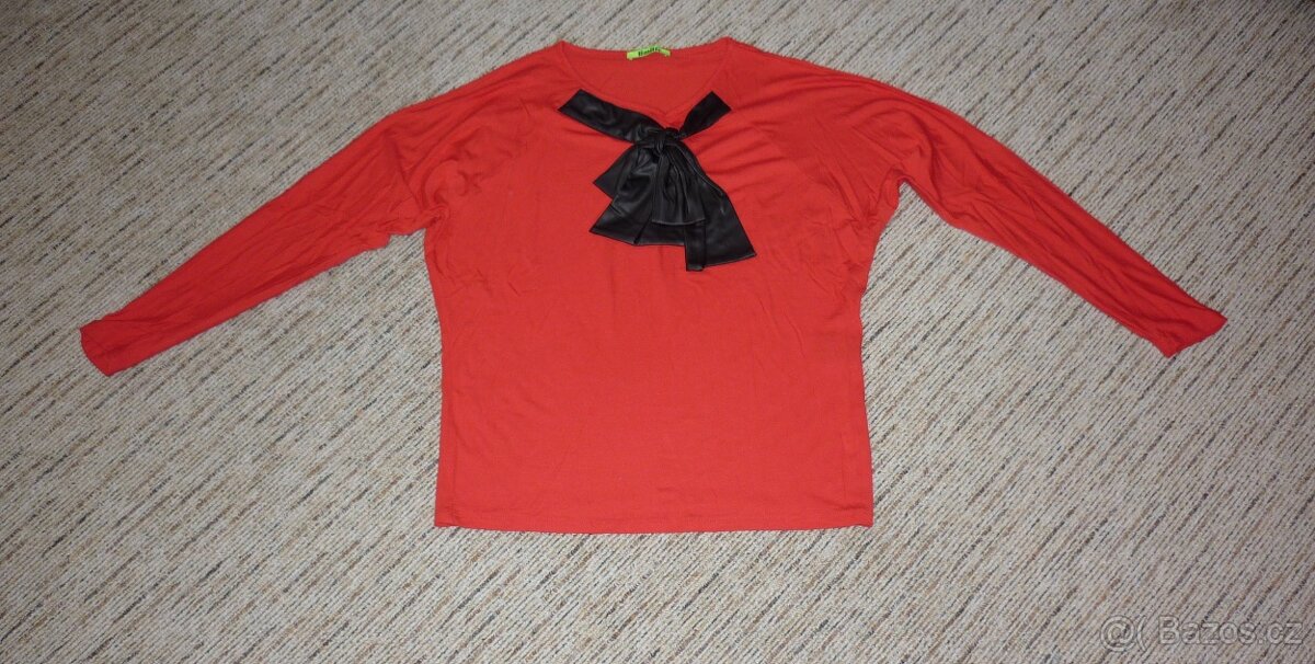 Červené tričko s mašlí Limitte - 6