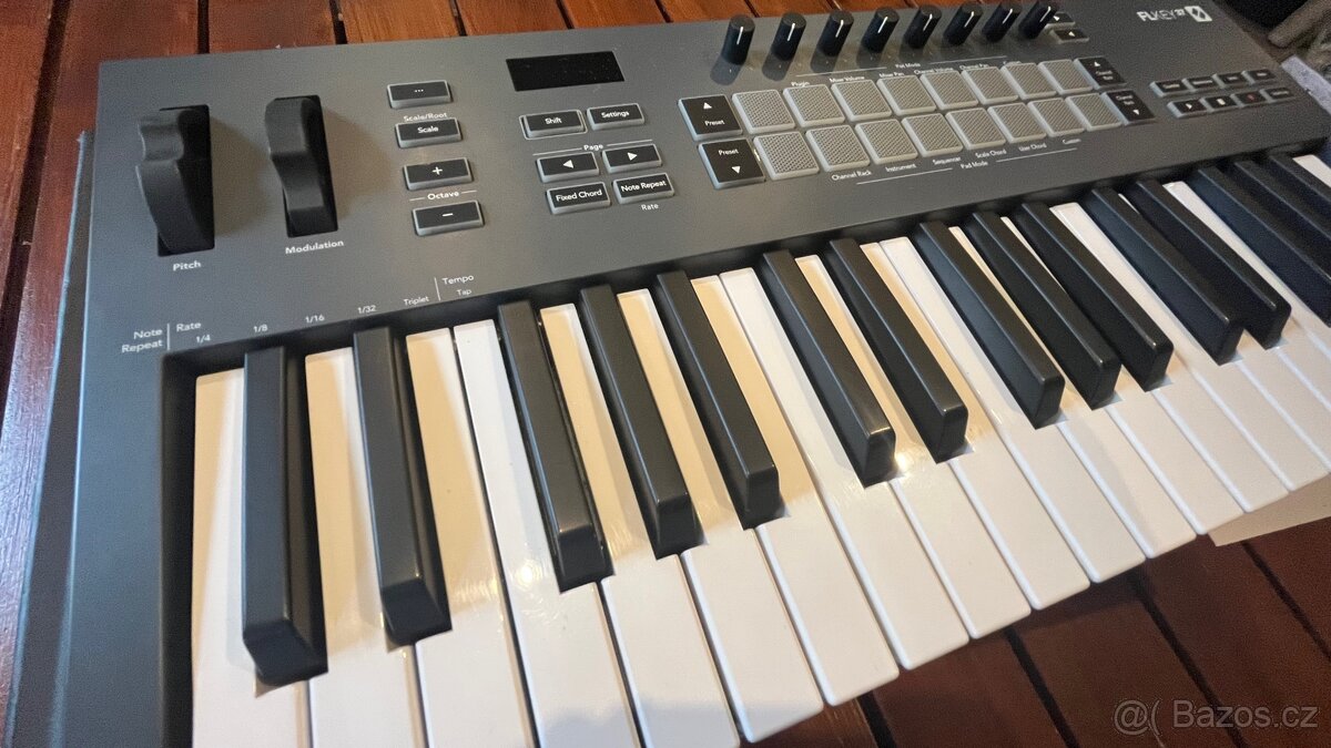 Midi klávesy Novation FL Key 37 - 6