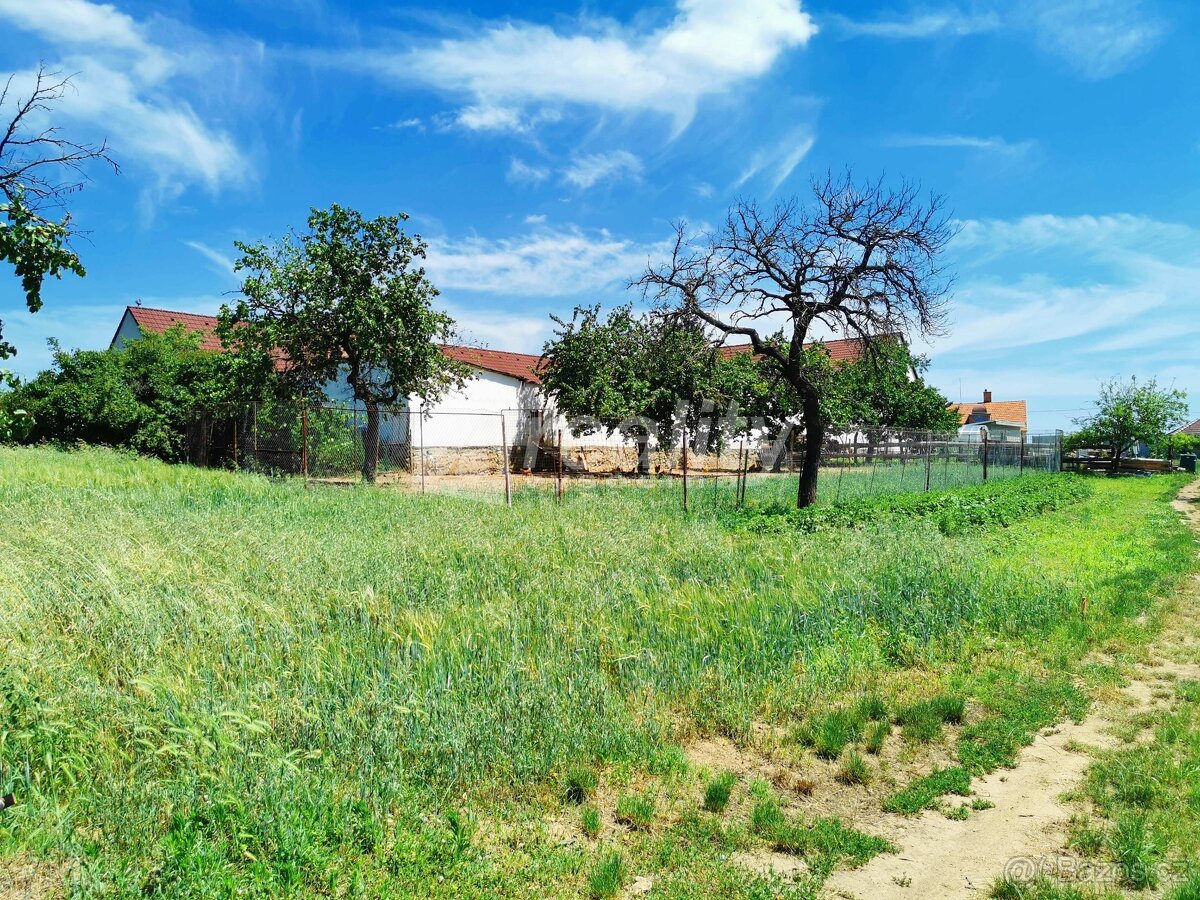 Prodej stavebního pozemku, Miroslav, ev.č. 02169 - 6