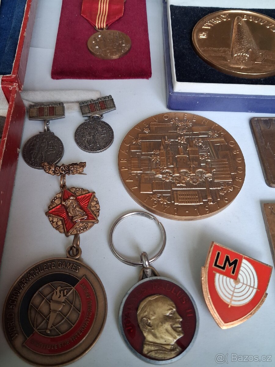 Medaile,vyznamenáni,mince. - 6