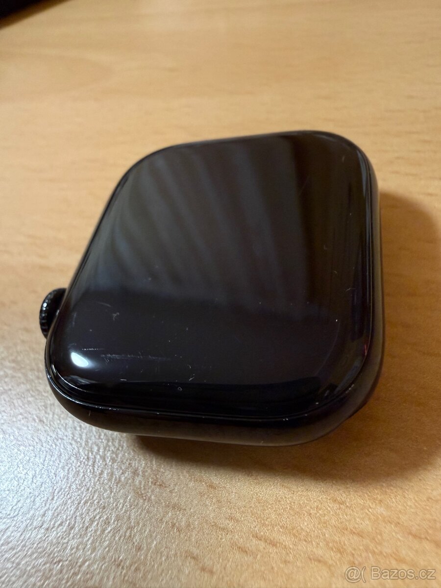 Apple Watch cellular 10 42mm Klavírně černý hliník - 6