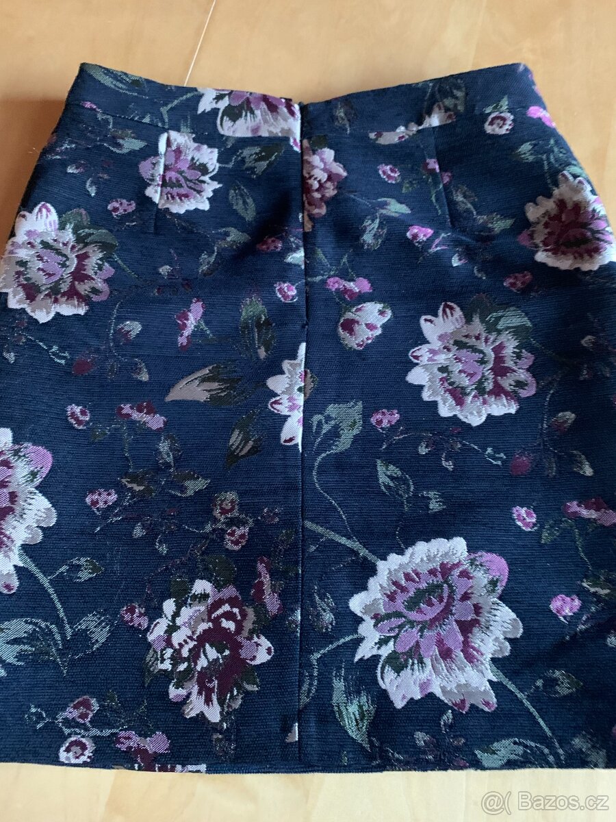 tm. modrá sukně zn. More&More - vel. S - nová - 6