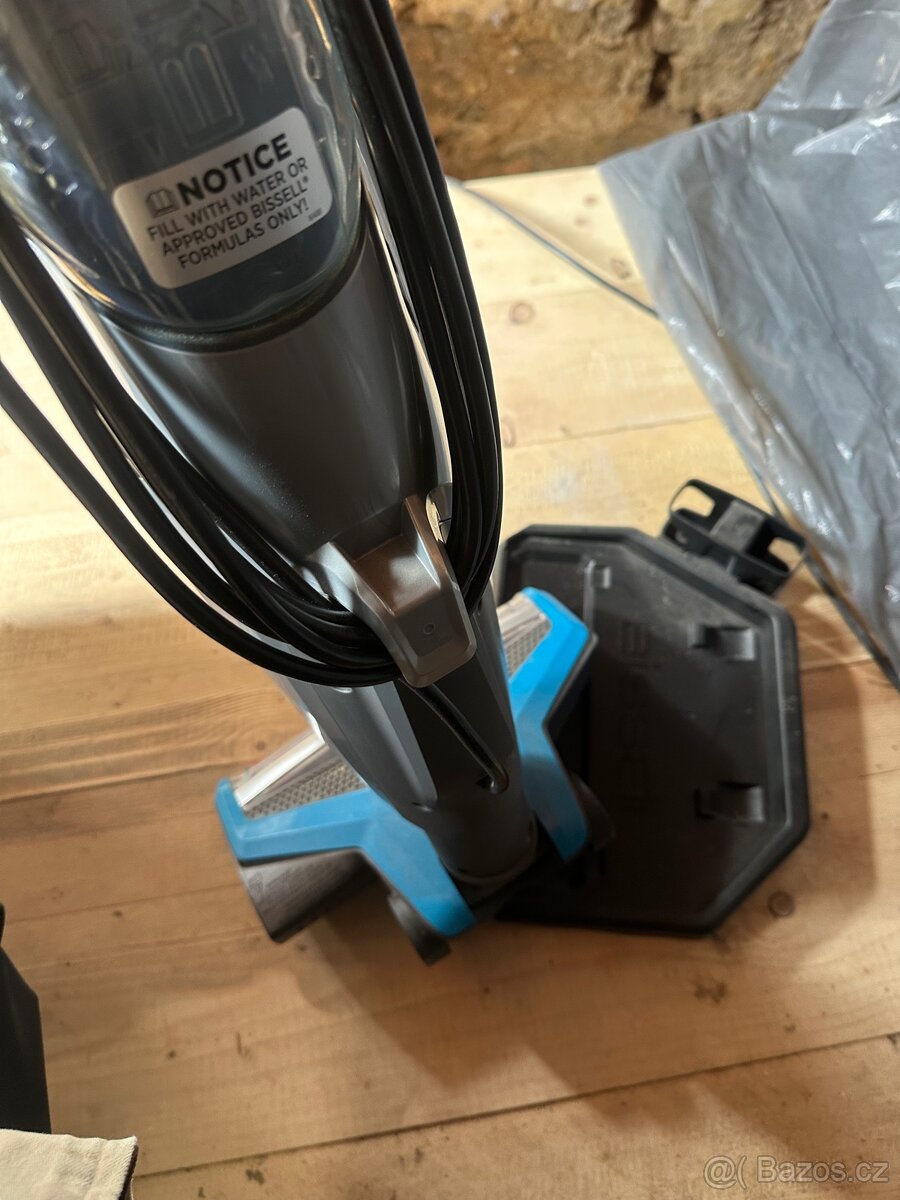 Víceúčelový tyčový vysavač Bissell 17132 CrossWave - 6