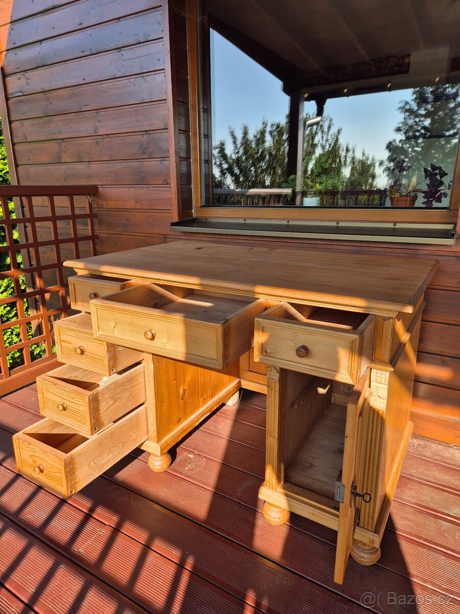 Masivní smrkový stůl - 6