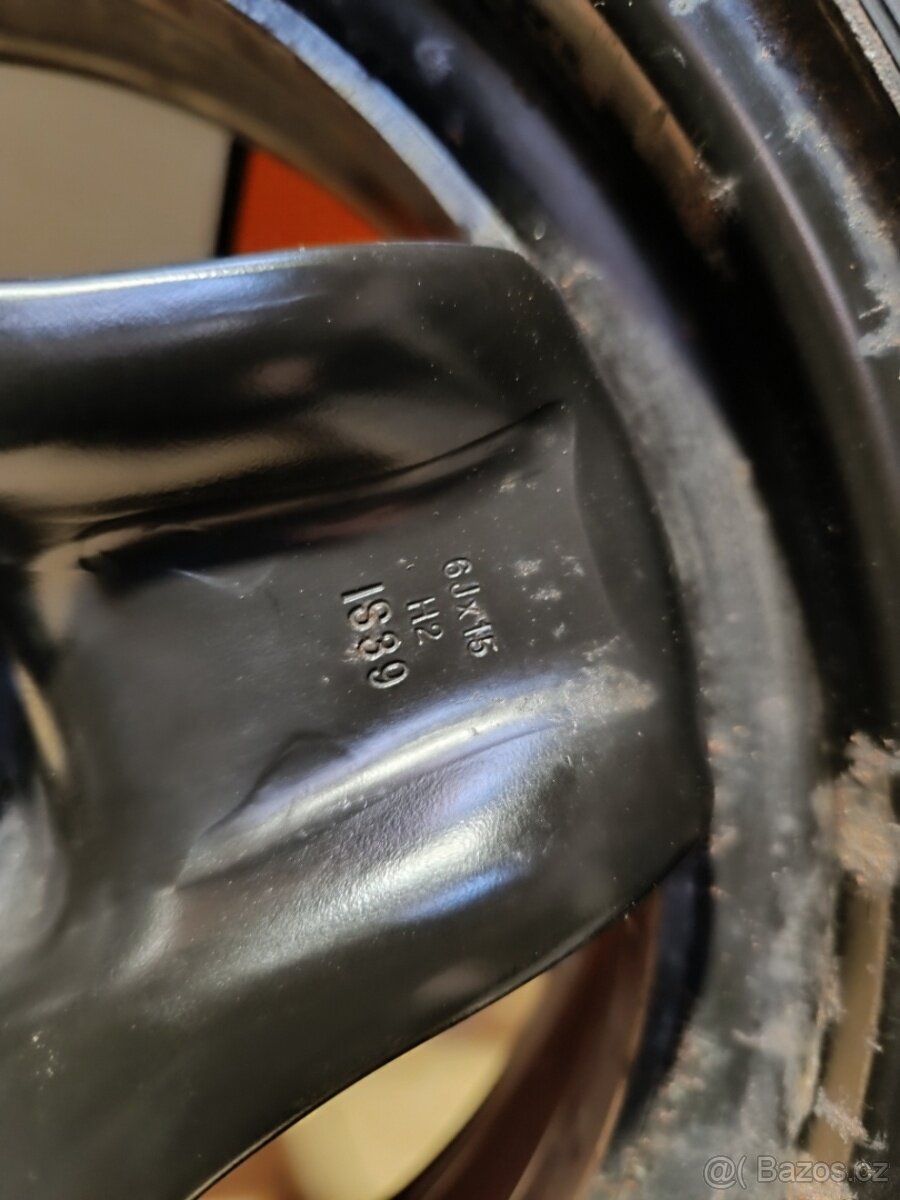 Kola pro Opel Corsa 6x15'' zimní pneu + poklice - 6