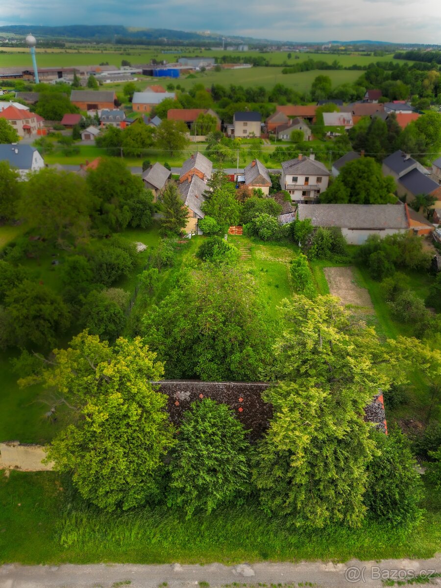 Dům a stavební pozemky na prodej v malebné vesničce Štarnov - 6