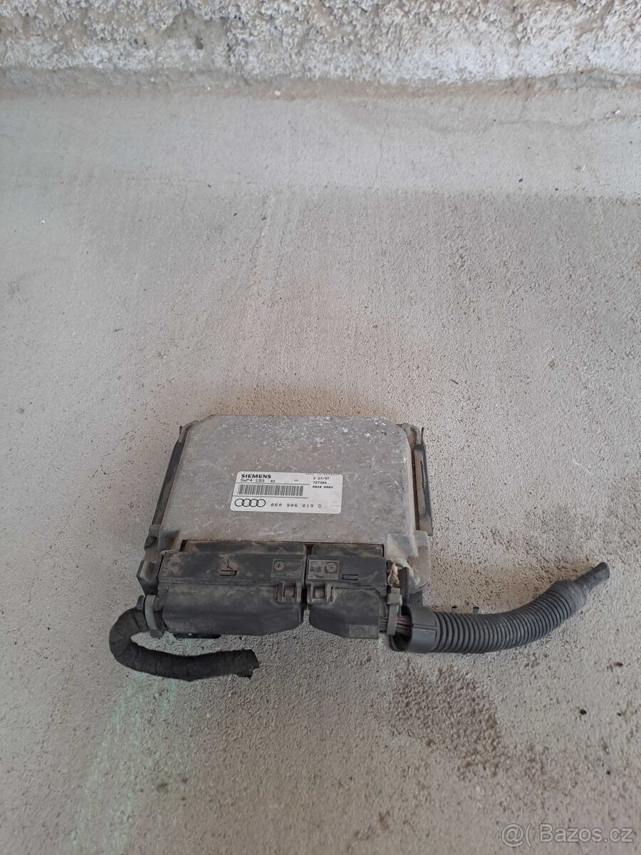 Prodám náhradní díly na Audi A3 r.v.1998 - 6