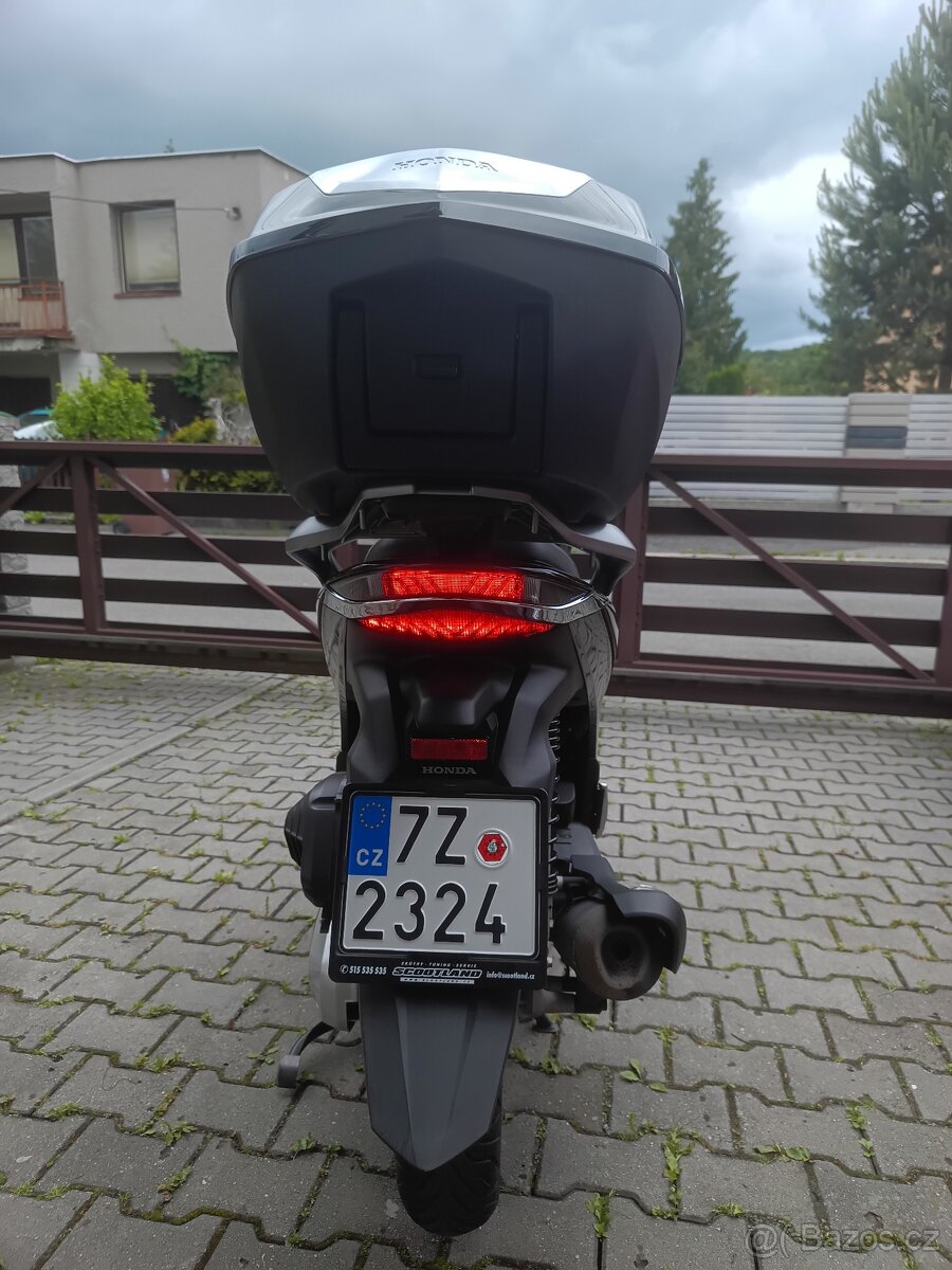 Honda SH 125i - 6