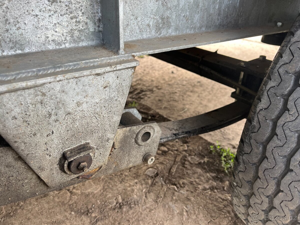 Prodám přívěs PM 35U 3 500 kg vysoké bočnice - 6