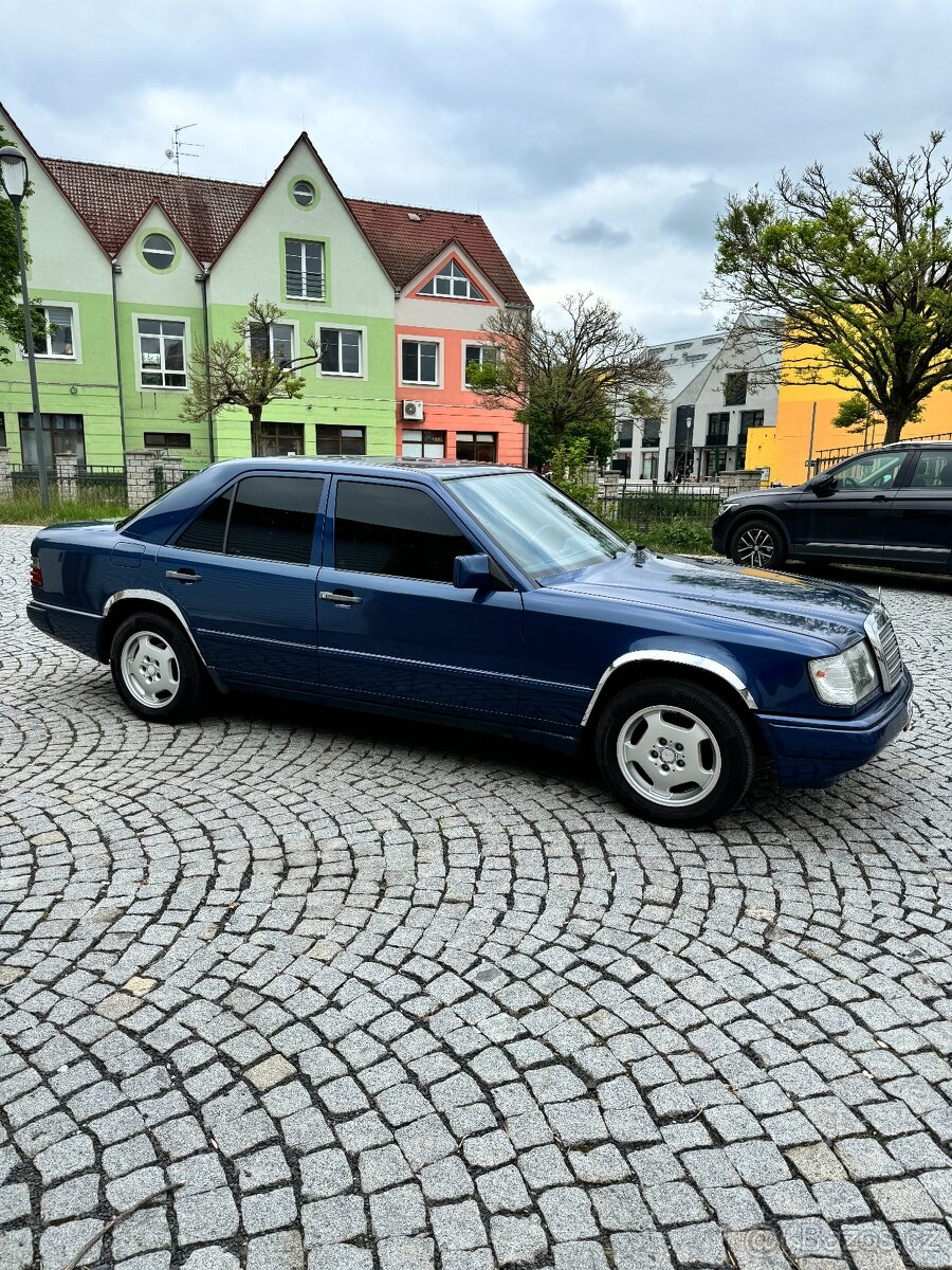 Mercedes-Benz 200, C124 200D Automat 53kW TOP - 6