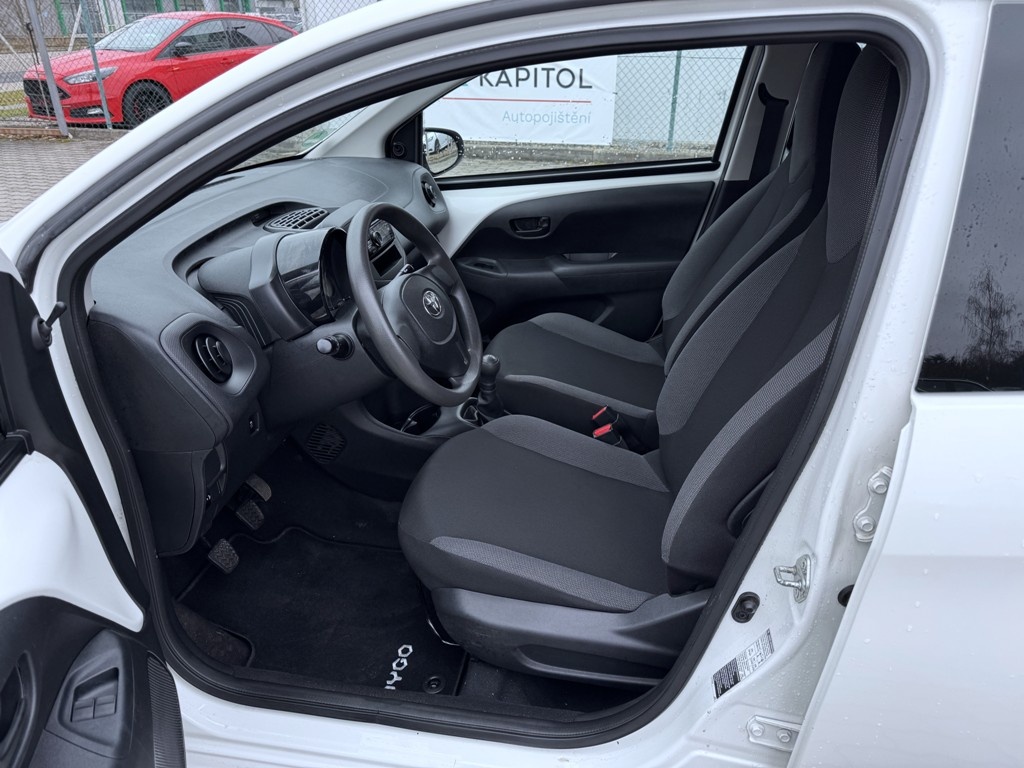 Toyota Aygo, 1.0i 51 kW klima, serviska - 6