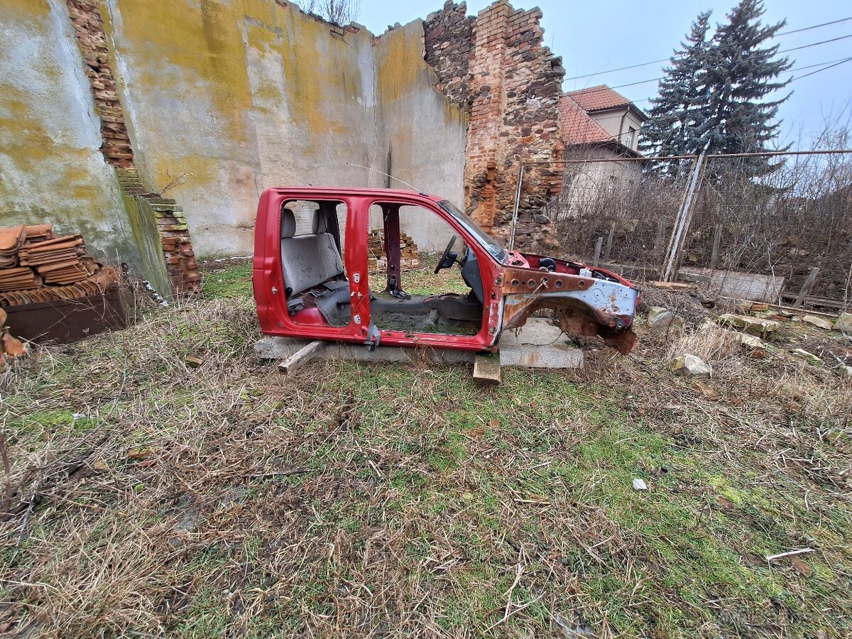 Kabina Mazda B2500 - 6