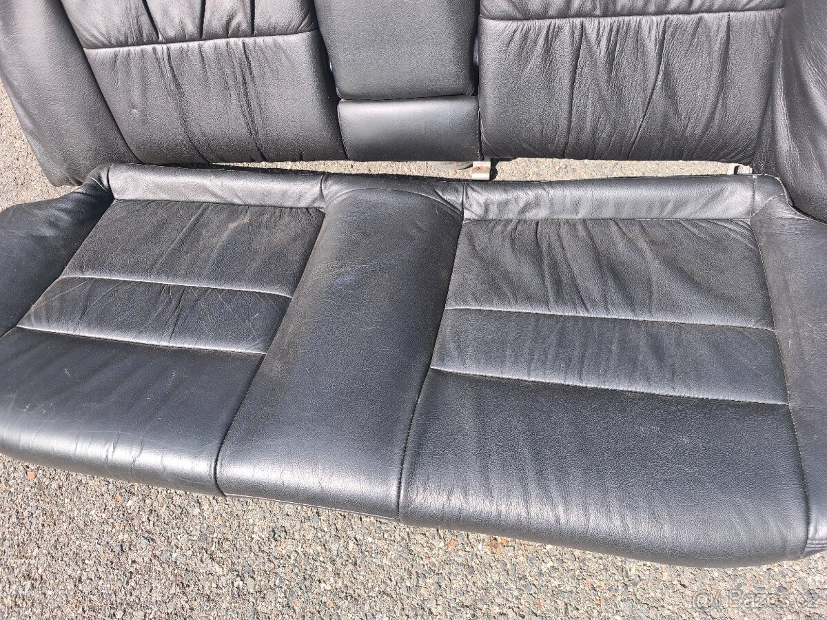 kožený interiér - Subaru Legacy - 6