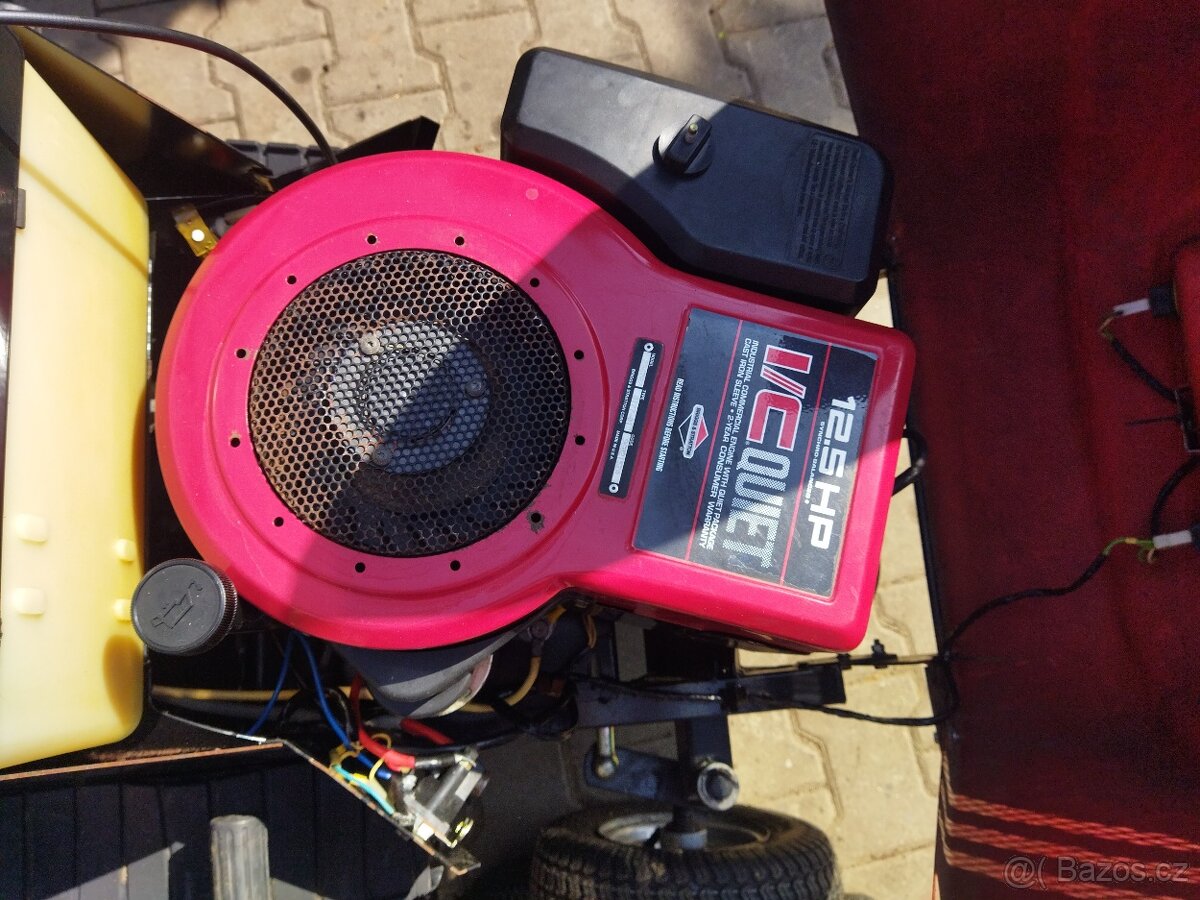 Prodam zahradní traktůrek - 6