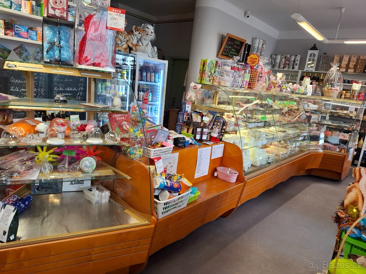 PROSKLENÁ CHLADÍCÍ A NECHLADÍCÍ VITRÍNA - 6