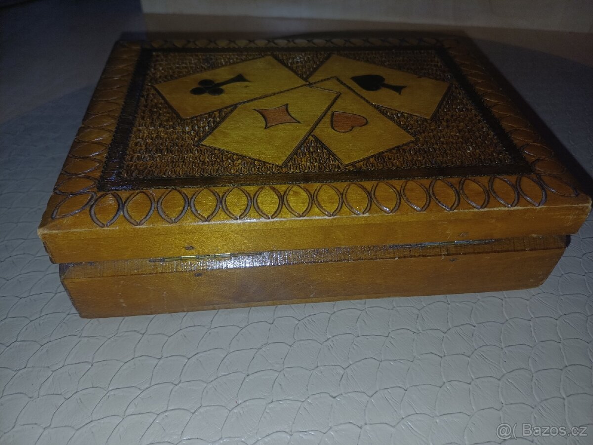 Retro krabička na hraci karty - 6