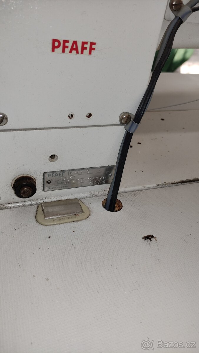 Průmyslový šicí stroj PFAFF typ 951 s kolenní pákou - 6