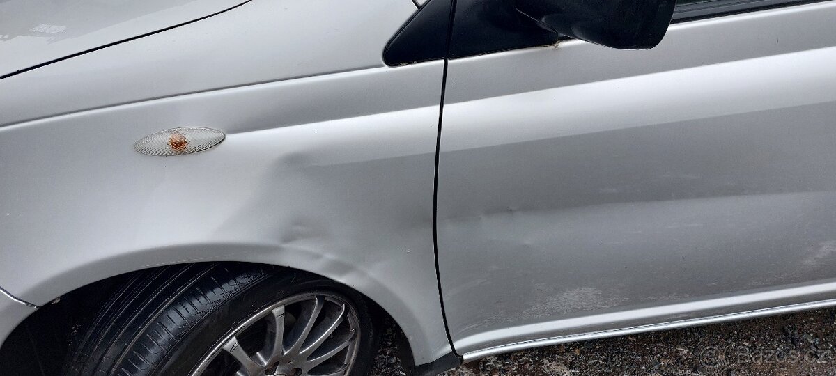 Toyota Yaris 1.3 r.v.2004 - 6