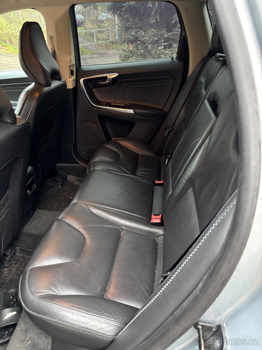 VOLVO XC60 D5 CZ - 6