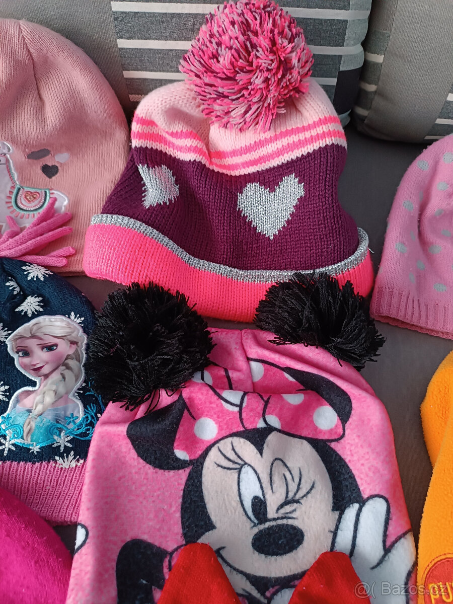 Prodám dětské čepice, kus 20kč, - 6