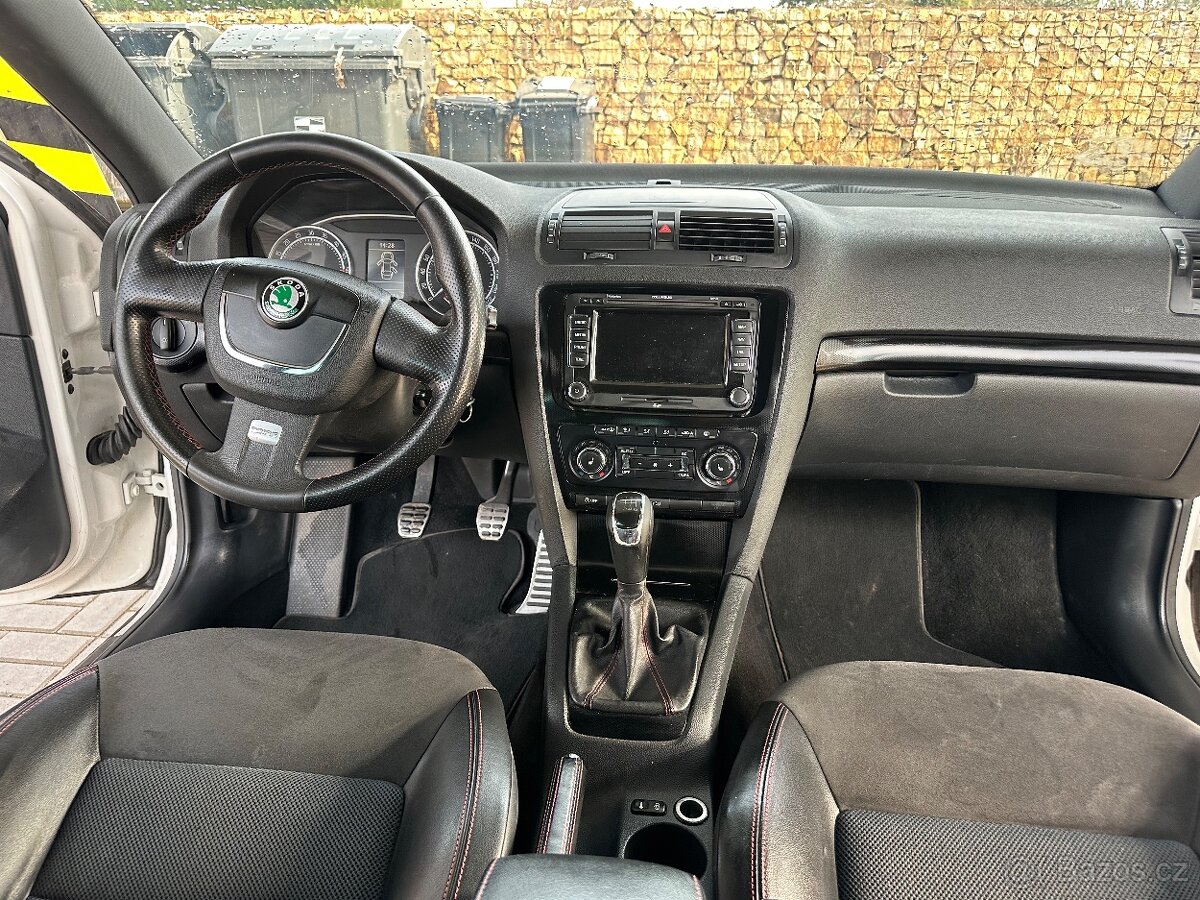 Škoda Octavia 2 Facelift VRS - 6