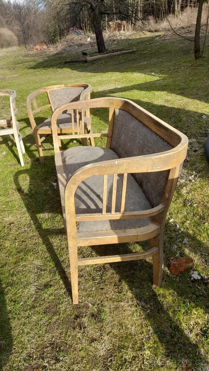 Stará křesla k renovaci - 6