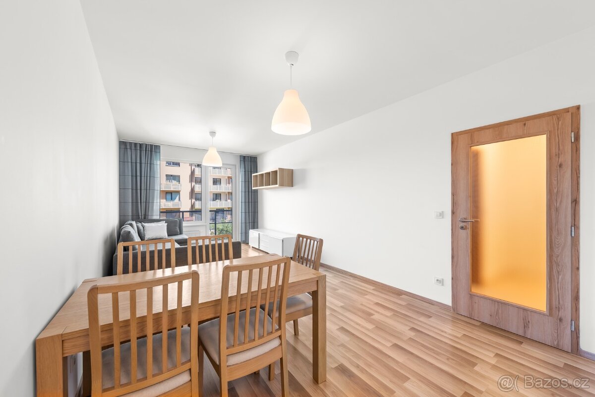 2+kk Praha 3 + parking - 6