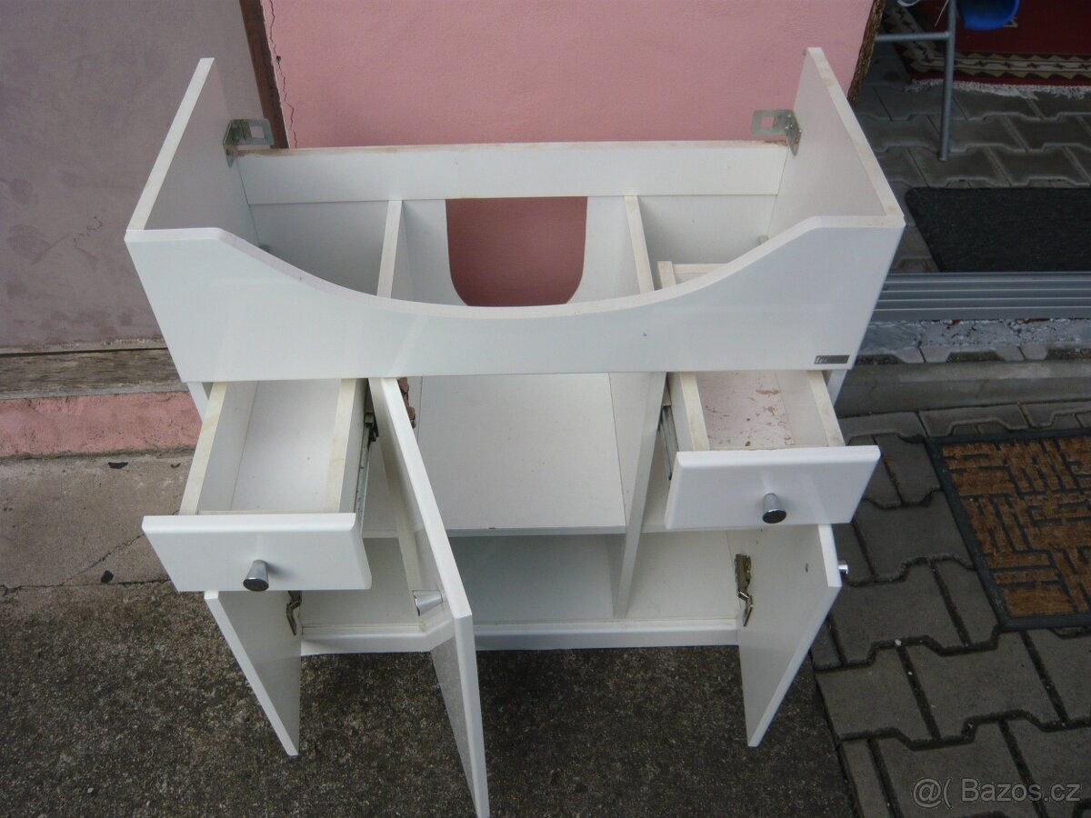 stolek umyvadlo zrcadlo - 6